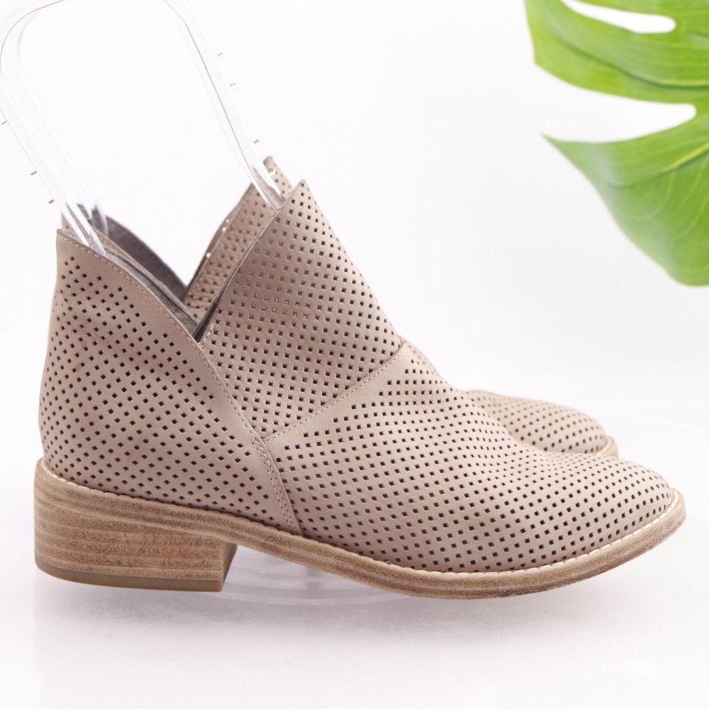 Eileen Fisher Womens Leaf Boots Size 6.5 Beige Perforated Block Heel Booties